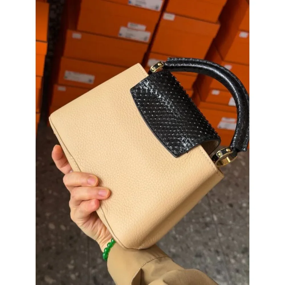 Louis Vuitton Women Pre-Loved Bag Very Good Condition